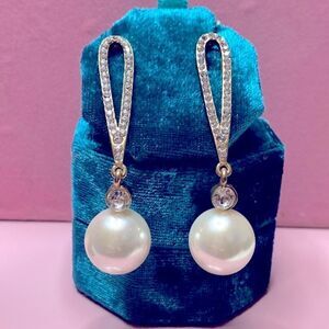 Elegant Pearl Drop Earrings